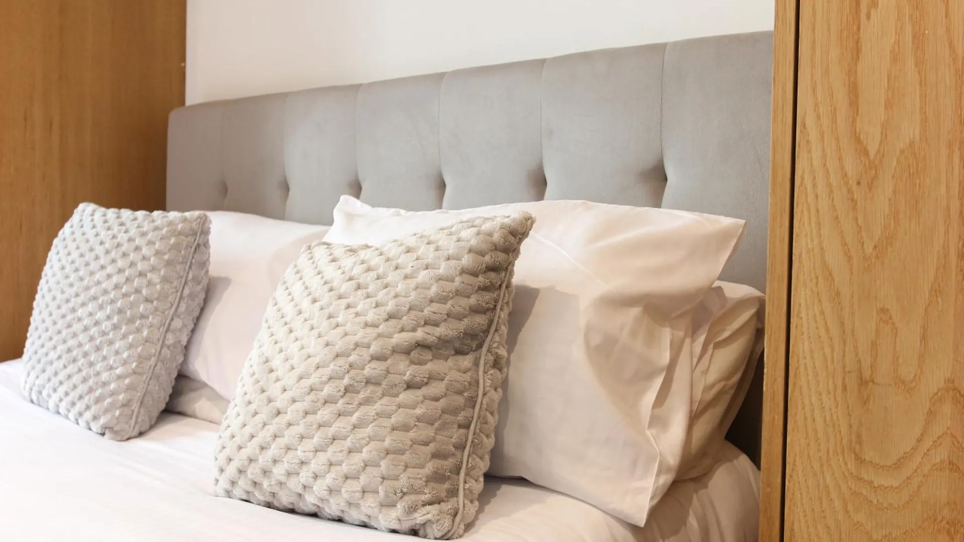 Elegant 2Bd Flat In Brighton Marina - Free Parking Lejlighed
