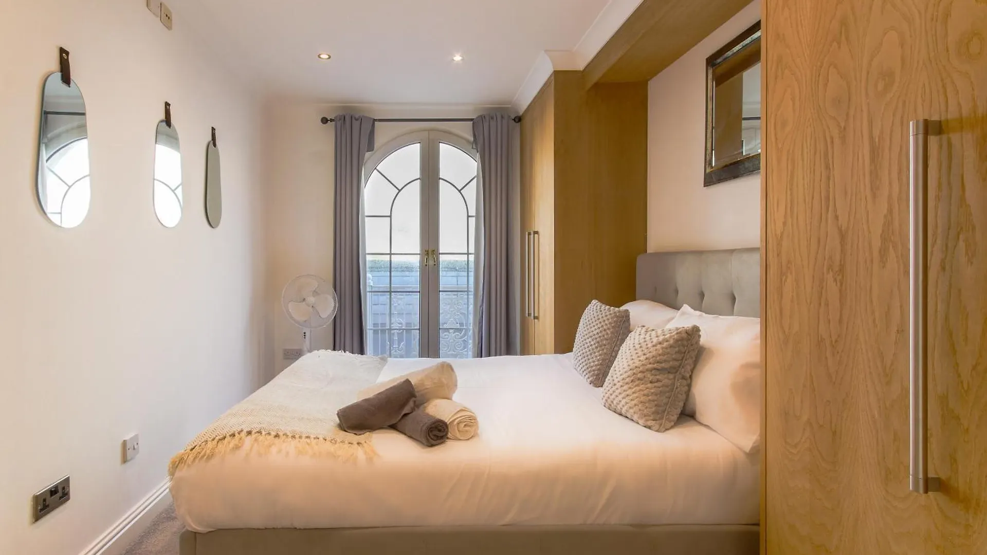 Elegant 2Bd Flat In Brighton Marina - Free Parking Lejlighed