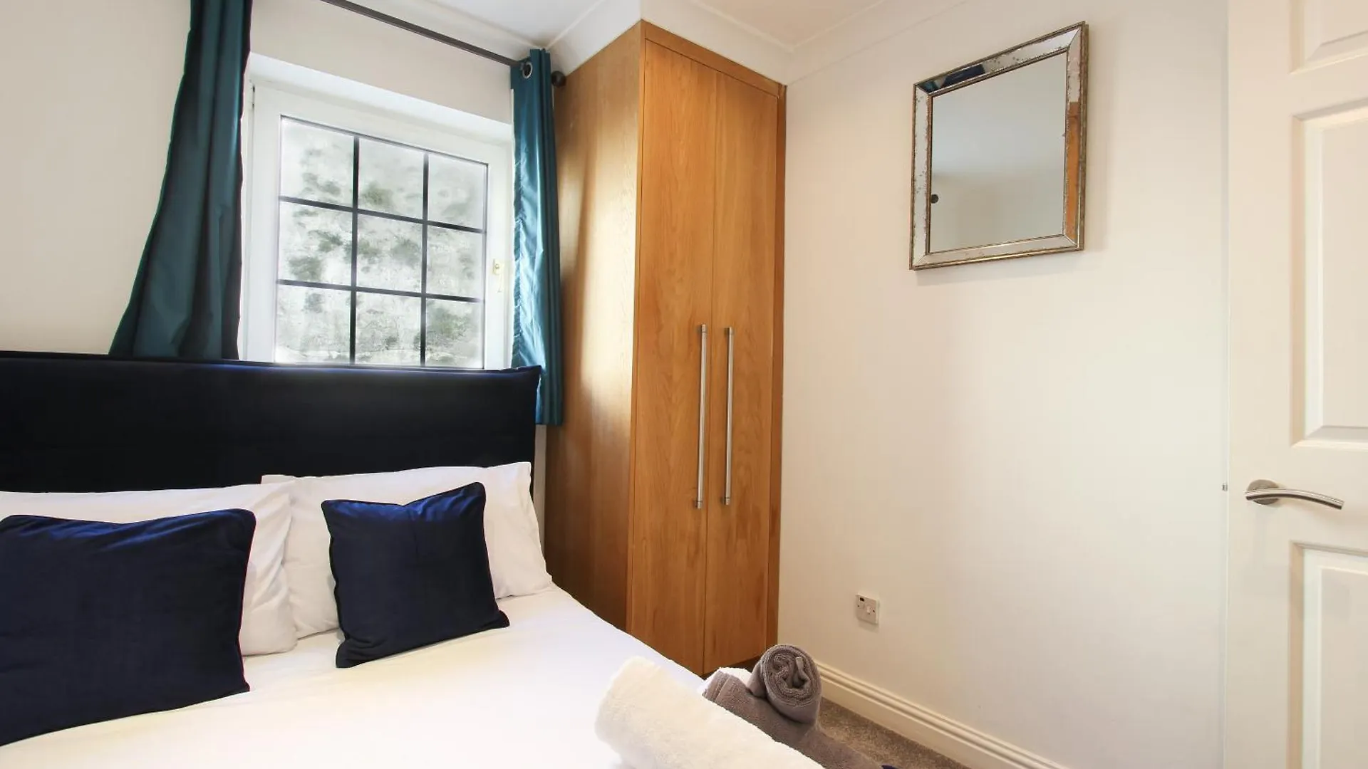 Elegant 2Bd Flat In Brighton Marina - Free Parking Lejlighed