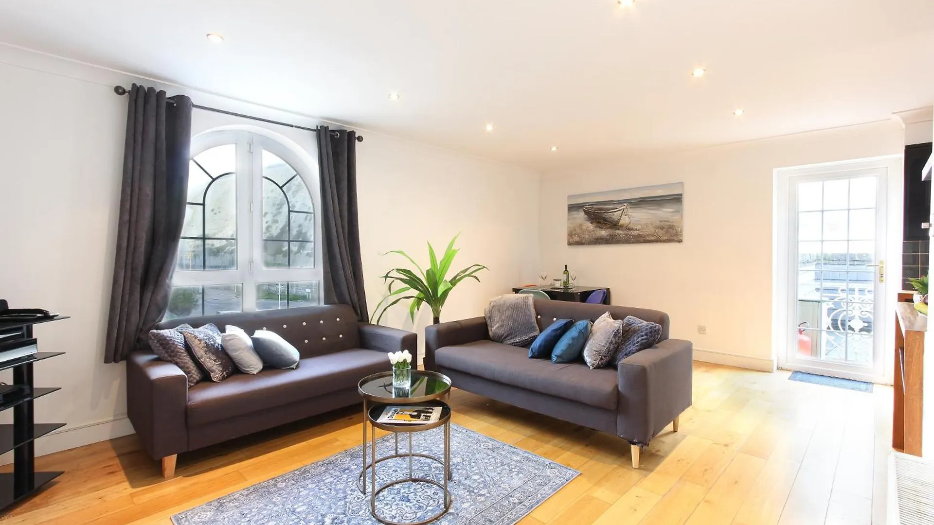 Elegant 2Bd Flat In Brighton Marina - Free Parking kontakter